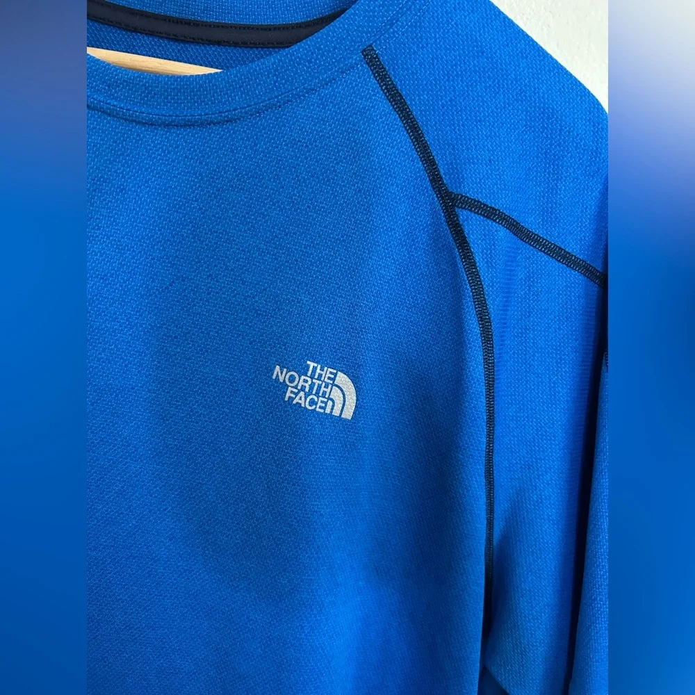 The North Face Flash Dry Athletic Crew T-Shirt Blue Voltage Size XL